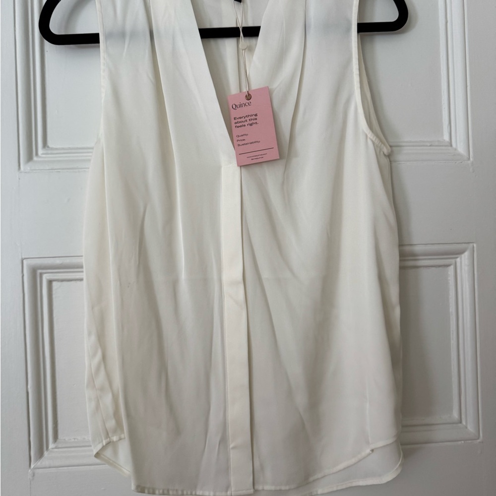 Quince Cream V-Neck Blouse